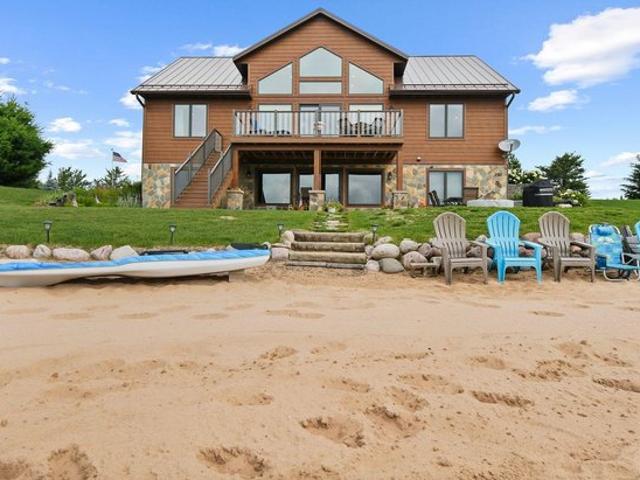 House for sale in Juneau, Wisconsin