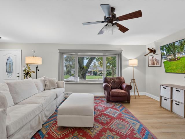 House for sale in Village Centre, Menomonee Falls