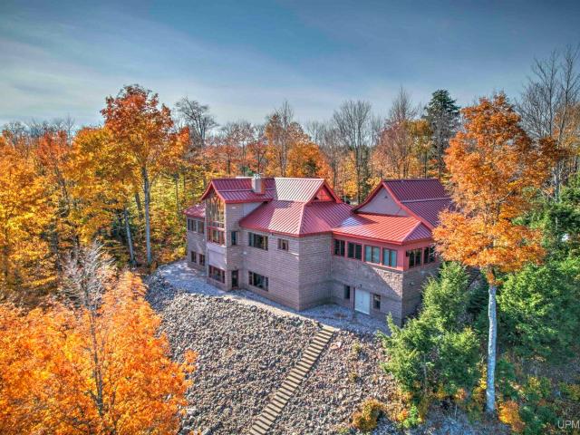 House for sale in Au Train