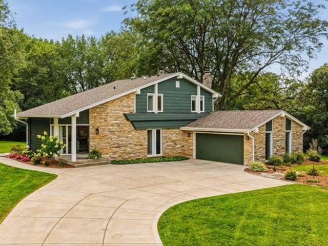 House for sale in Delafield, Waukesha County