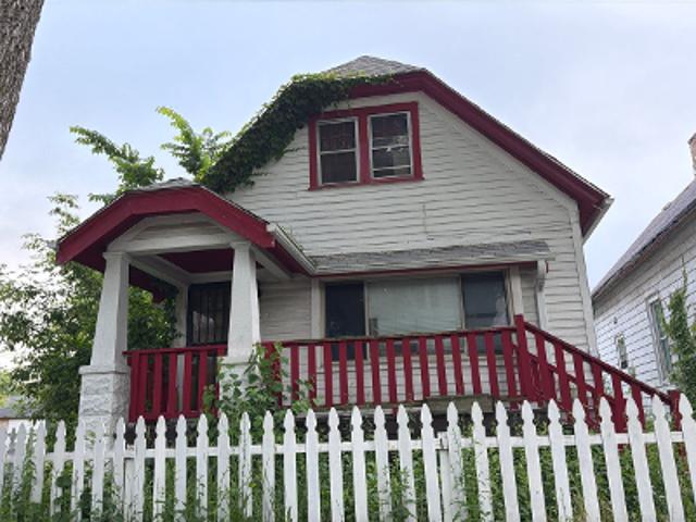 House for sale in Milwaukee, Wisconsin