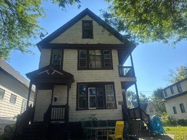 House for sale in Milwaukee, Wisconsin