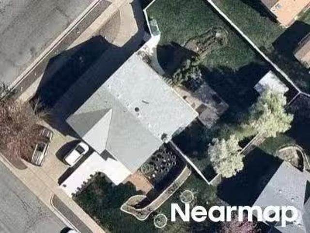 House for sale in Layton