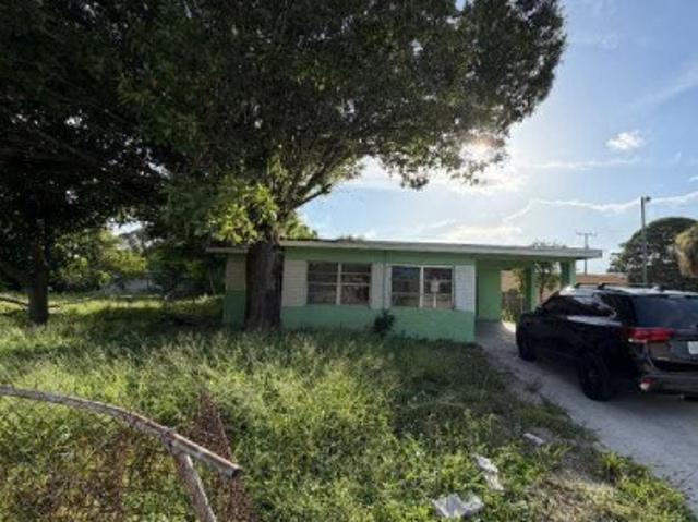 House for sale in Fort Pierce, Florida