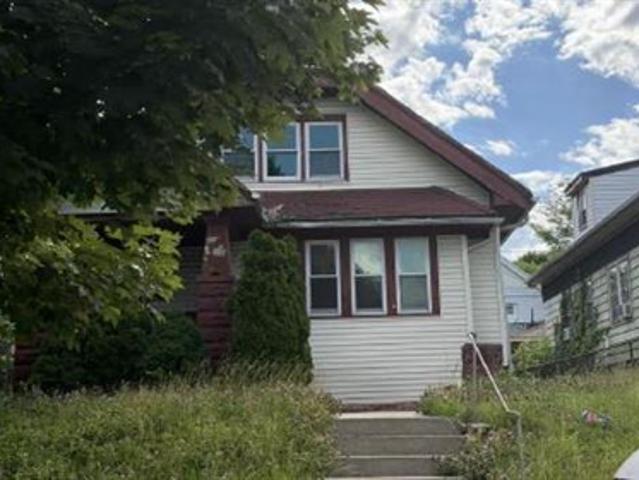 House for sale in Milwaukee, Wisconsin