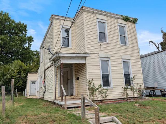 House for sale in Louisville, Jefferson County