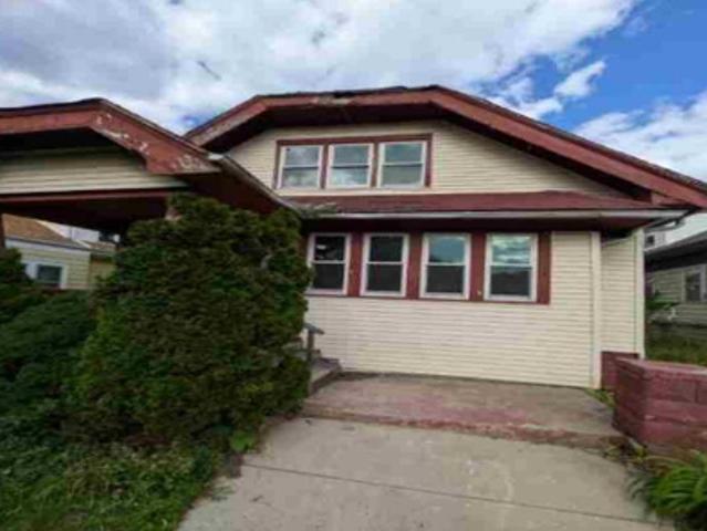 House for sale in Milwaukee, Wisconsin