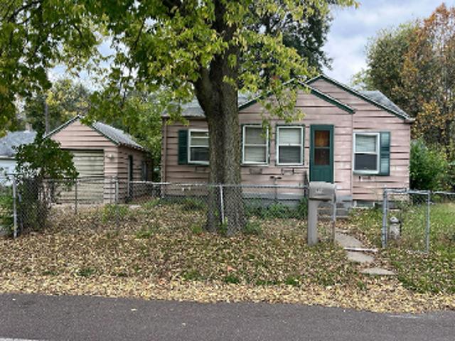 House for sale in Downtown Business District, Pekin