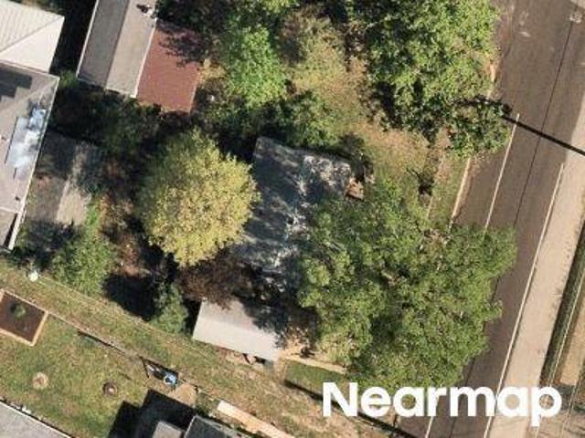 House for sale in Pekin, Illinois
