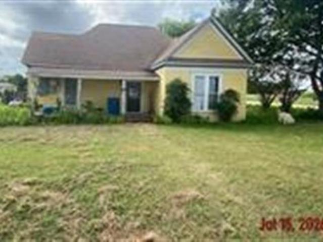 House for sale in Mount Calm, Texas