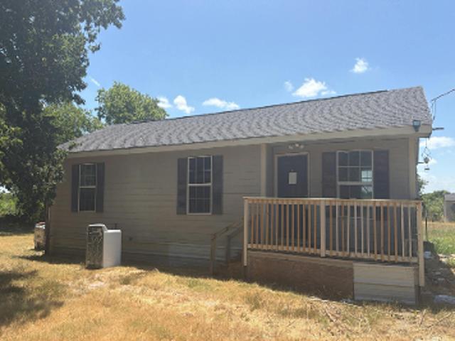 House for sale in Mount Calm, Texas