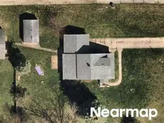 House for sale in Portage