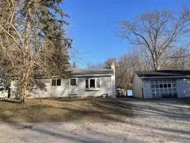House for sale in Manitowoc