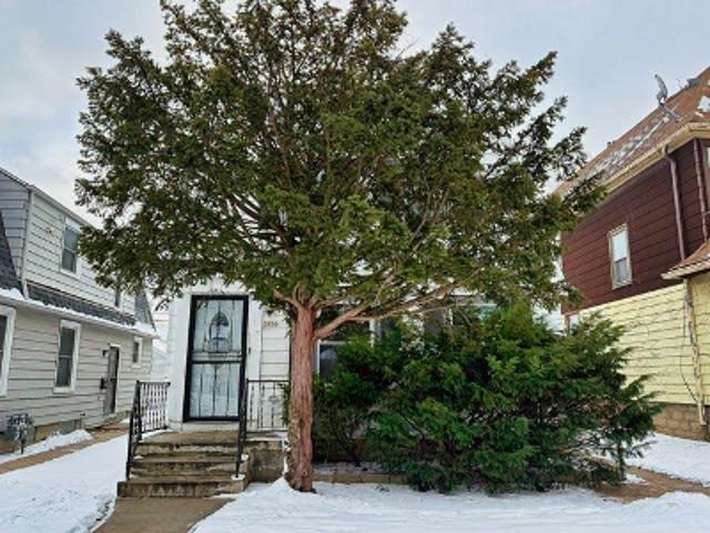 House for sale in Milwaukee, Wisconsin