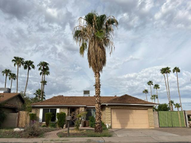 House for sale in Greenbriar, Glendale