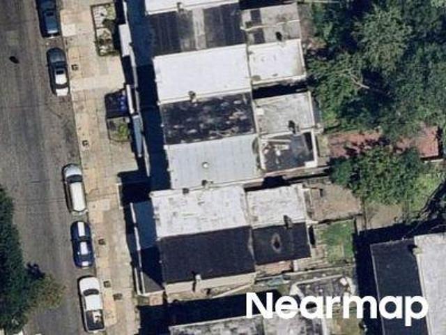 Townhouse for sale in Carroll Park, Philadelphia
