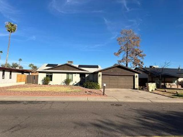 House for sale in Glendale
