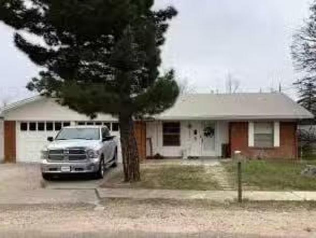 House for sale in Pecos