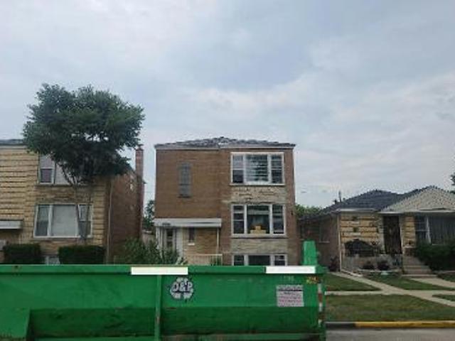 House for sale in Elmwood Park