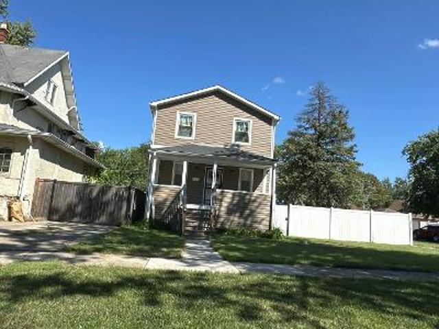 House for sale in Maywood
