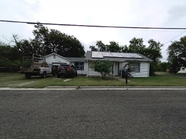 House for sale in Briggs, Texas