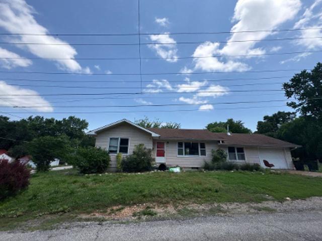 House for sale in Thayer, Missouri