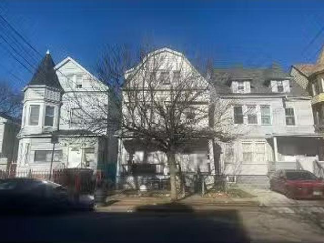 House for sale in Newark