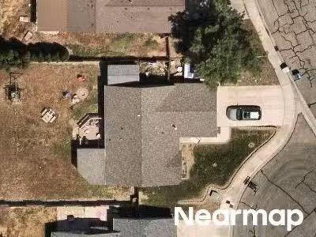 House for sale in Garden City