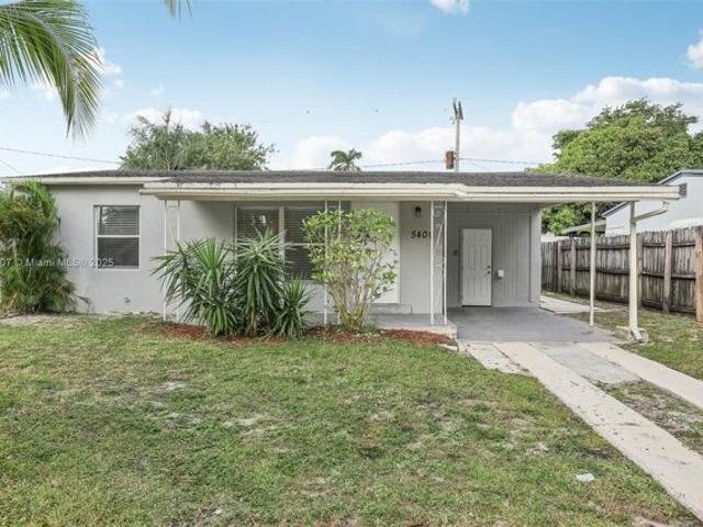 House for sale in Oakland Park