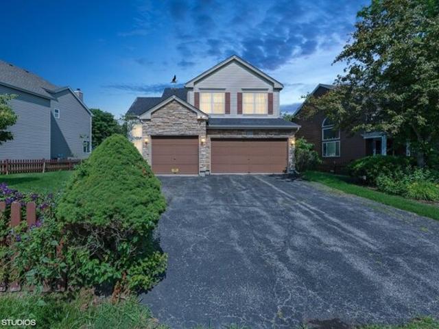 House for sale in Round Lake