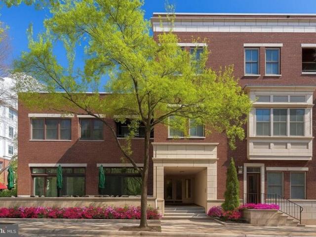Condo for sale in Collingswood