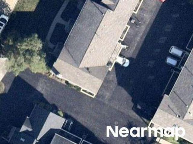 Townhouse for sale in Waukegan, Illinois
