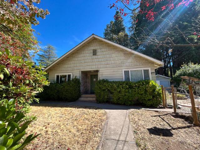 House for sale in Mount Shasta, Siskiyou County