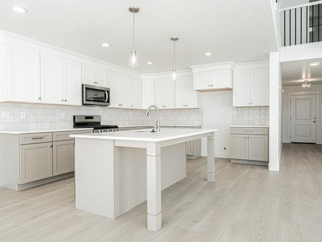 House for sale in Saratoga Springs, Utah