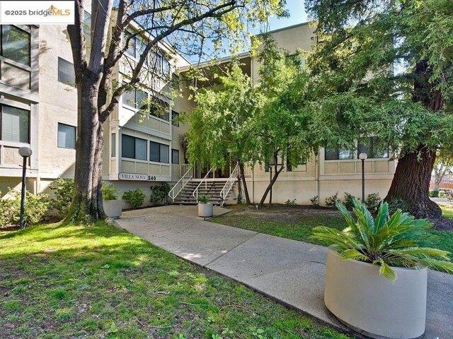 Condo for sale in San Mateo, California