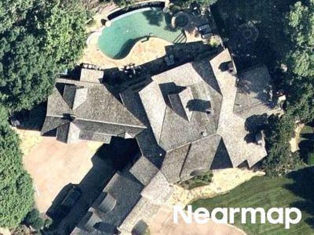 House for sale in Berkeley Lake, Georgia