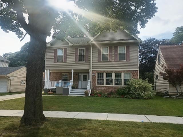 House for sale in Arlington Heights, Cook County