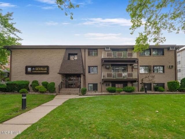 Condo for sale in Crane Square, Elizabeth