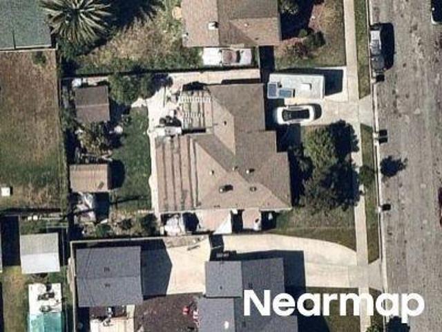 House for sale in Compton