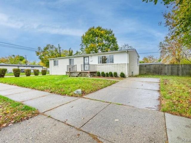 House for sale in Mount Clemens, Michigan
