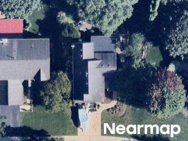 House for sale in South Elgin, Illinois