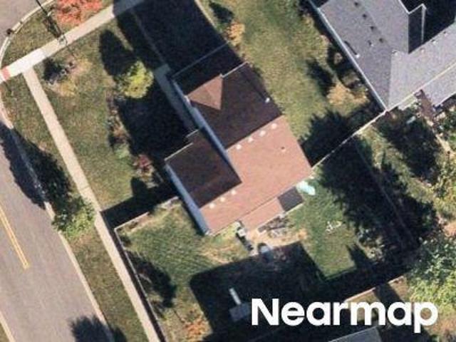 House for sale in Round Lake