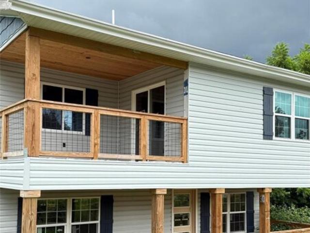 House for sale in Canton