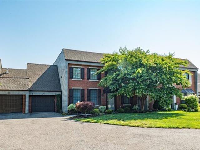 Condo for sale in Bay Shore