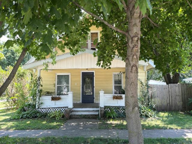 House for sale in Roseville, Illinois