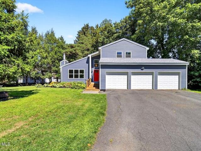 House for sale in Colonie, New York
