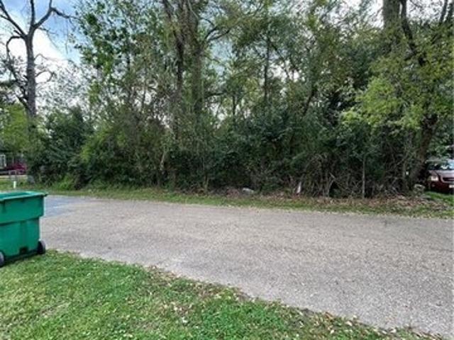 Land for sale in Covington, Louisiana