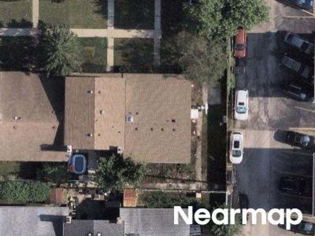 Townhouse for sale in Niles, Illinois