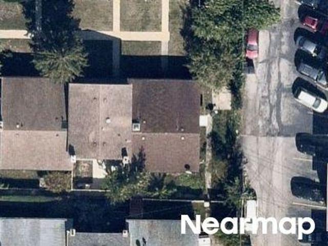 Townhouse for sale in Niles, Illinois