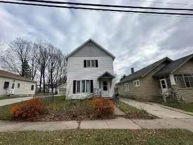House for sale in Neenah